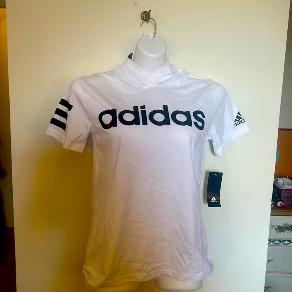 NWT boys, white Adidas T-shirt with hood